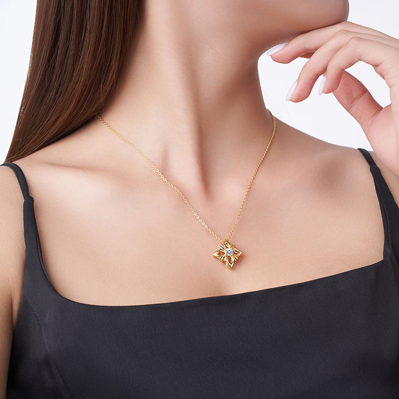 Blomstermotiv halskjede